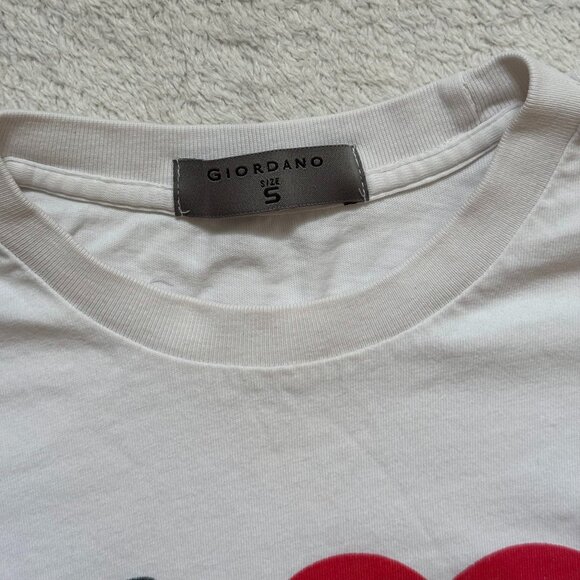 Giordano White 'I Heart HK' Graphic Tee - Picture 2 of 2